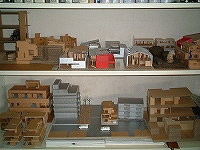 有限会社高橋建築研究所のMy Cockpit｜正面にある収納は、模型の残骸置き場